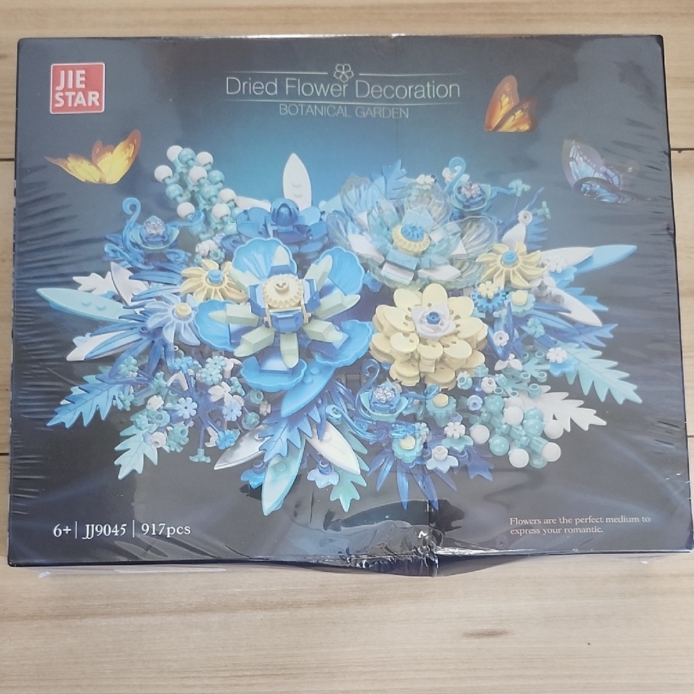 Traverse Star Blue Flower Building Set